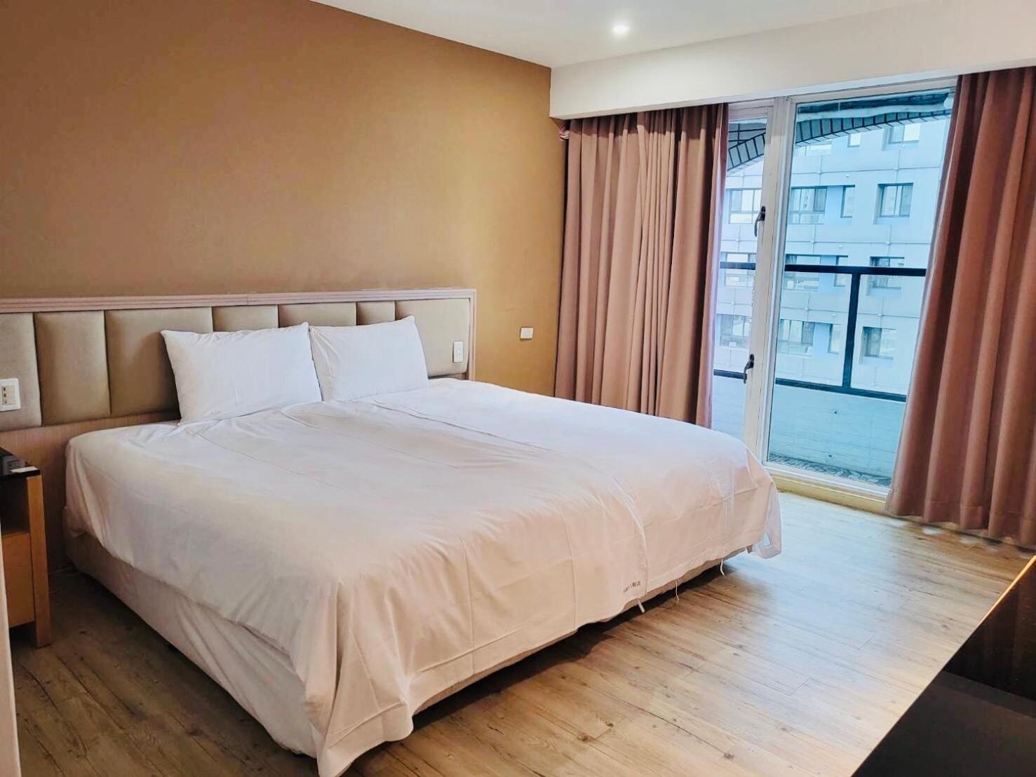 Taichung Enrichlife Hotel Екстер'єр фото